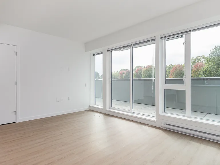 3655 Victoria Dr — Photo 89