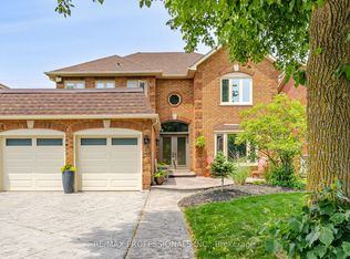 18 Kingfisher Ct, Brampton, ON L6Z3R4