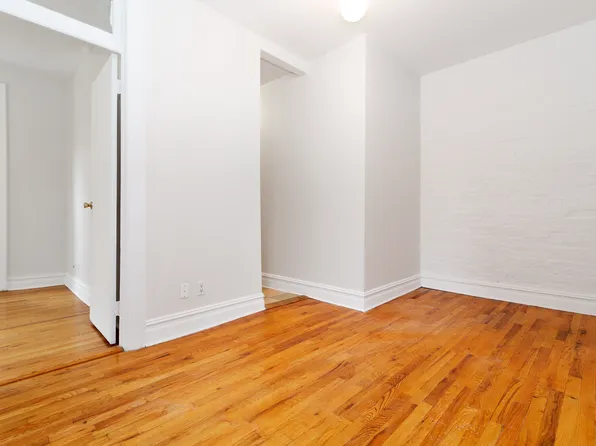 169 Sullivan Street image 7 of 10