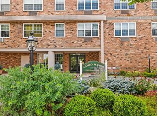2 Old Mamaroneck Rd APT 7J, White Plains, NY 10605