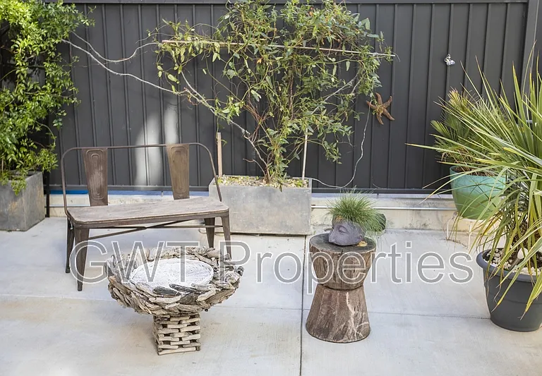 1906 Mission St #206 — Photo 20
