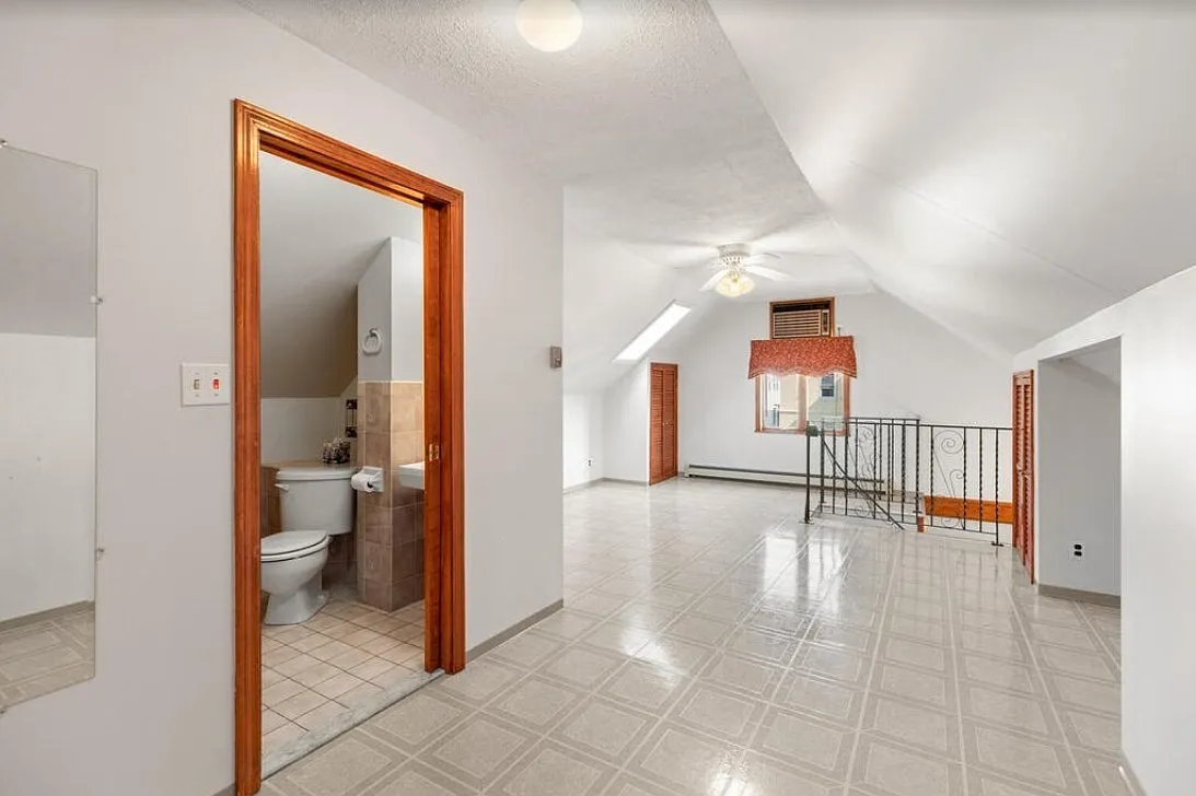 6 bed, 2.0 bath, 1800 sqft, $8,100 — Photo 4