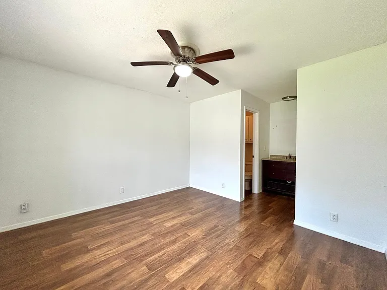 4807 Copperbend Blvd — Photo 10