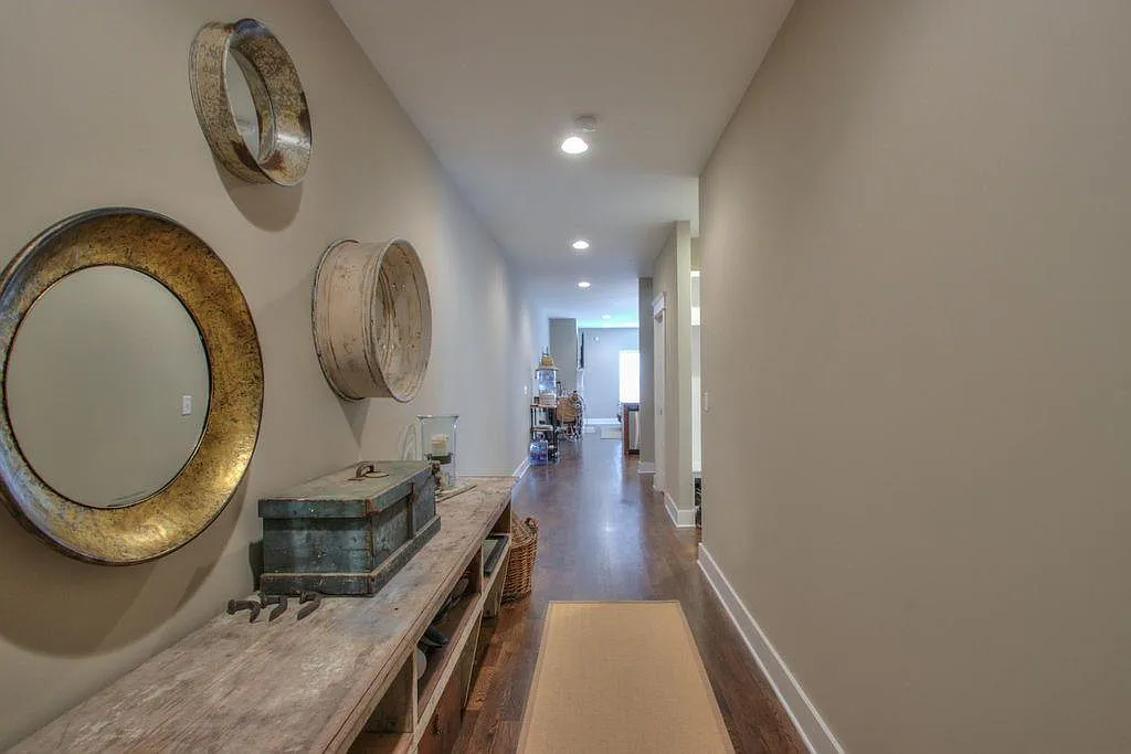 3 bed, 2.5 bath, 1804 sqft, $3,250 — Photo 4