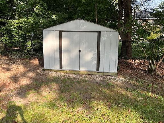 4th image of 1514 Greenville Hwy