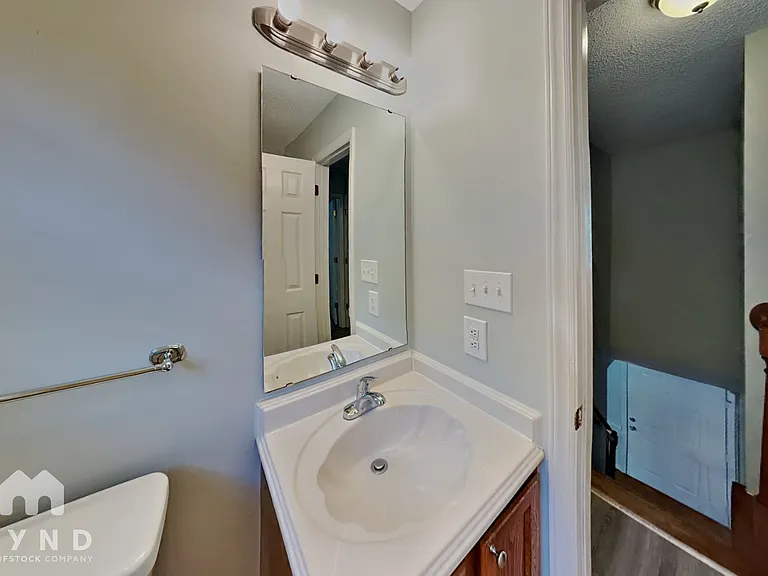 2024 Julian Ln — Photo 18