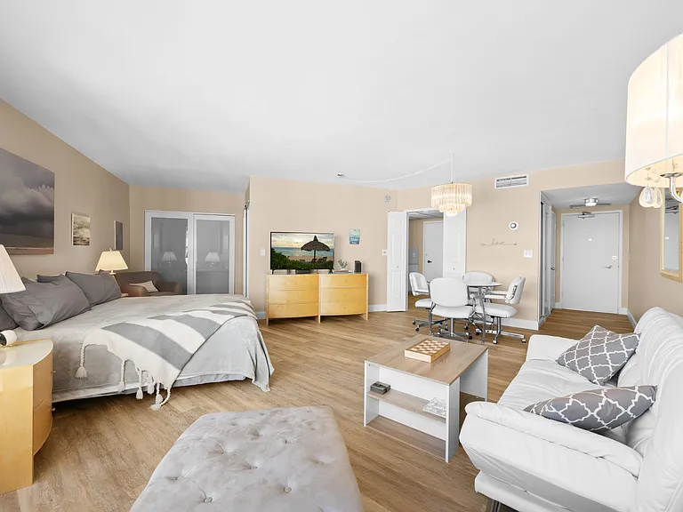 3700 Galt Ocean Dr #702 — Photo 10