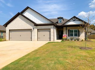 5290 Cedar Creek Ln, Bessemer, AL 35022