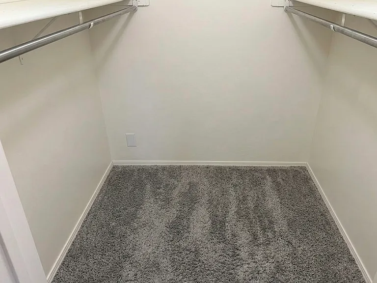 Master walk in closet, has 4 selves
