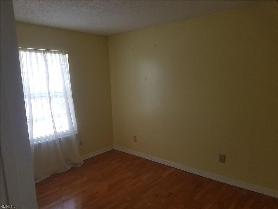 1st image of 4126 Thalia Station Cir