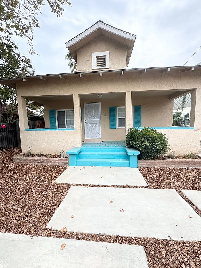 Beautifully Remodeled Home Near Ucdmc Modern Kitchen + Ev Charger — Photo 2