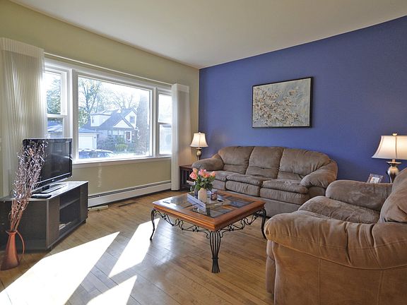 4th image of 2236 N 77th Ct
