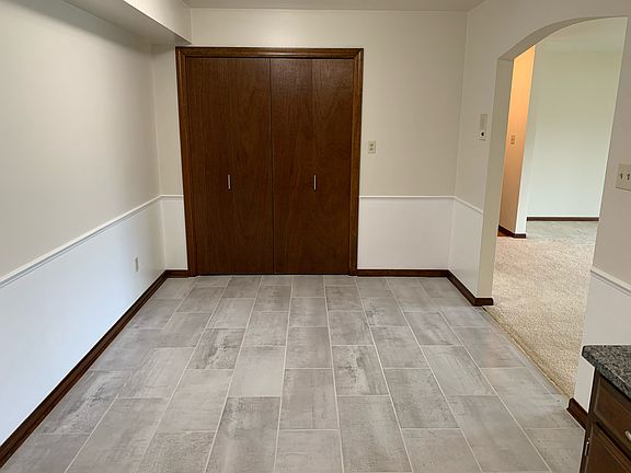 4th image of 1220 Camellia Dr #3