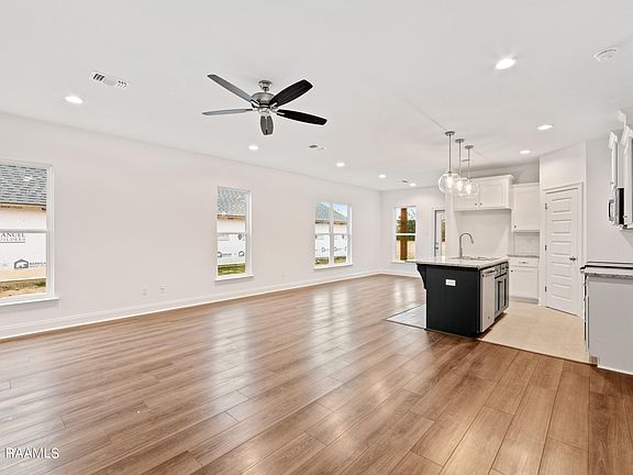 5th image of 205 Harvest Ln