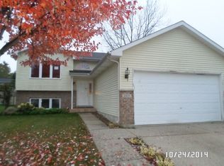 2827 Jethro Ct, Zion, IL 60099