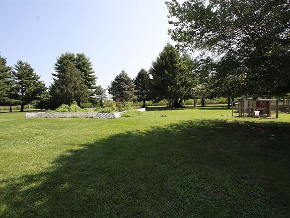 4th image of 7107 Westwind Dr