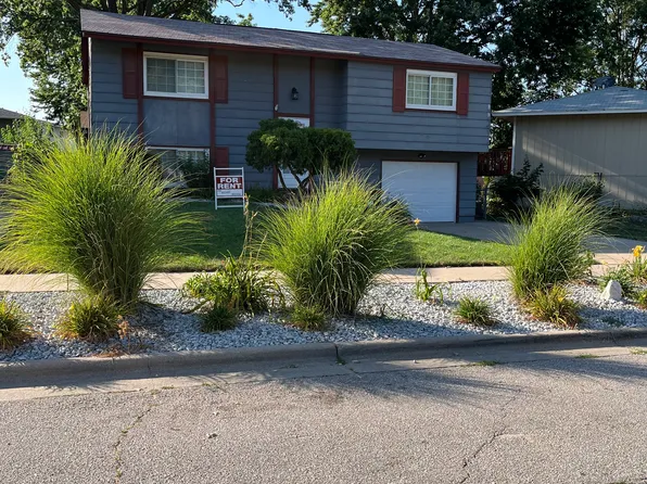 2310 Wildwood Pl, Lincoln, NE 68512