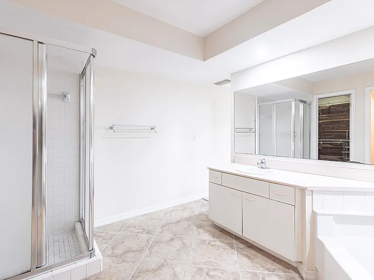 6750 Lone Oak Blvd #H — Photo 25