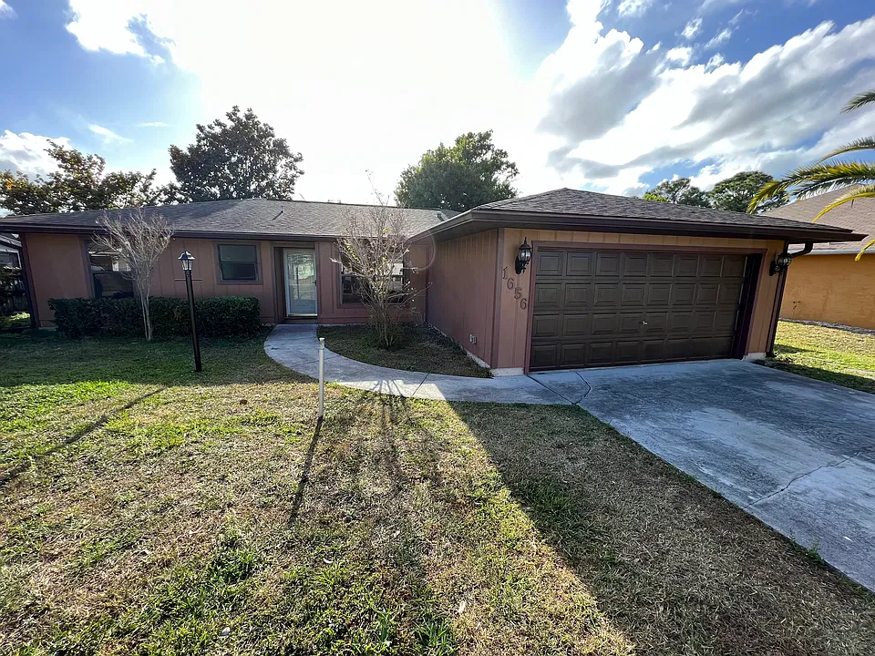 1656 SW Norman Ln