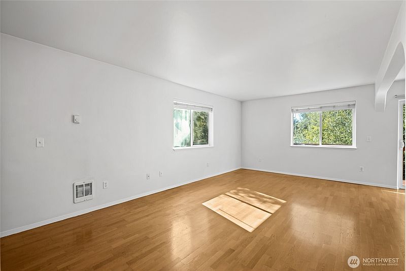 5th image of 1615 112th Street SW #18