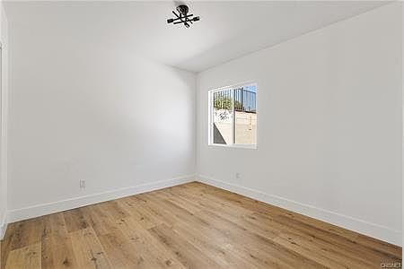 5th image of 15531 Wyandotte St