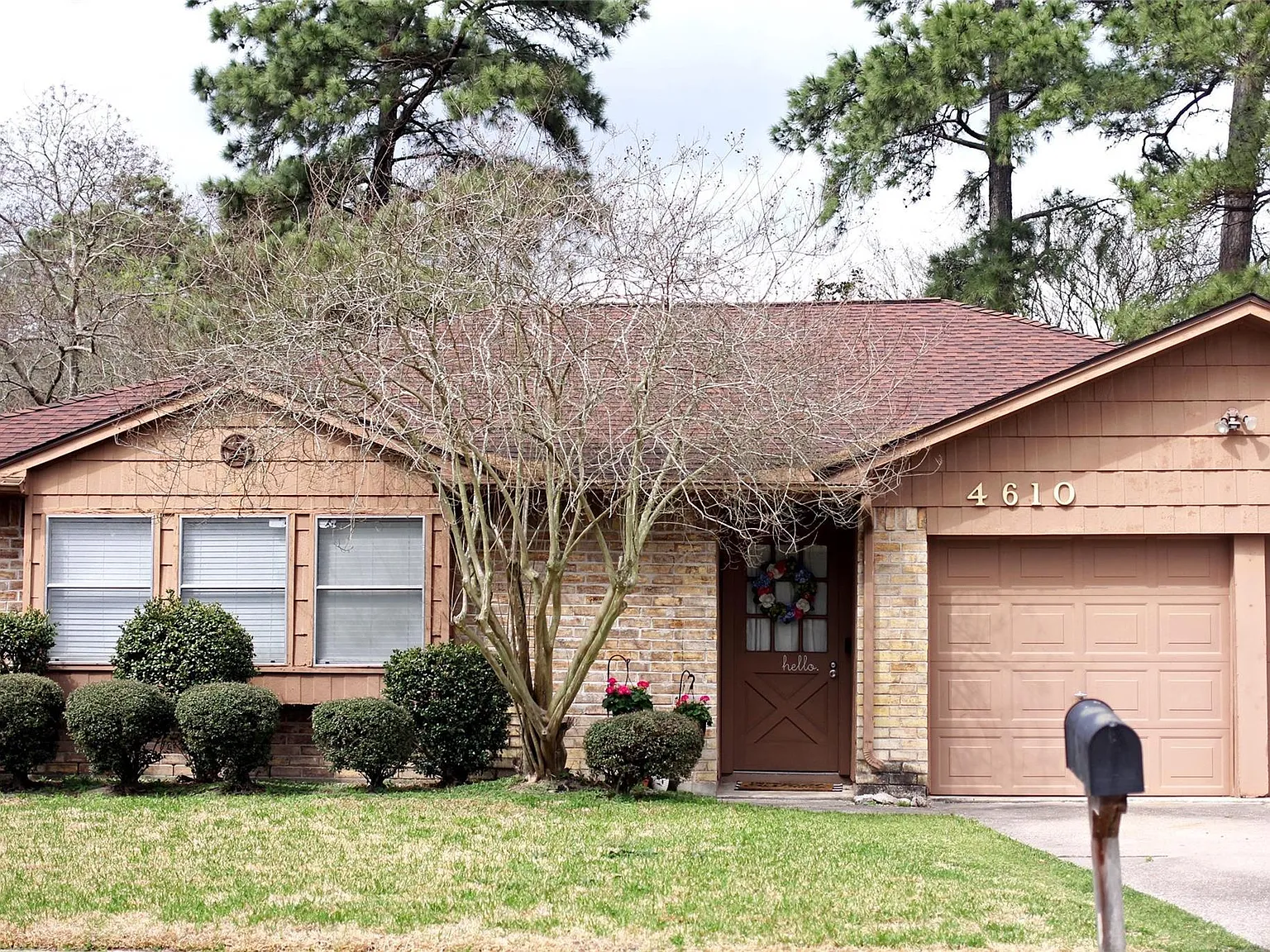 3 bed, 2.0 bath, 1231 sqft, $1,800 — Photo 2