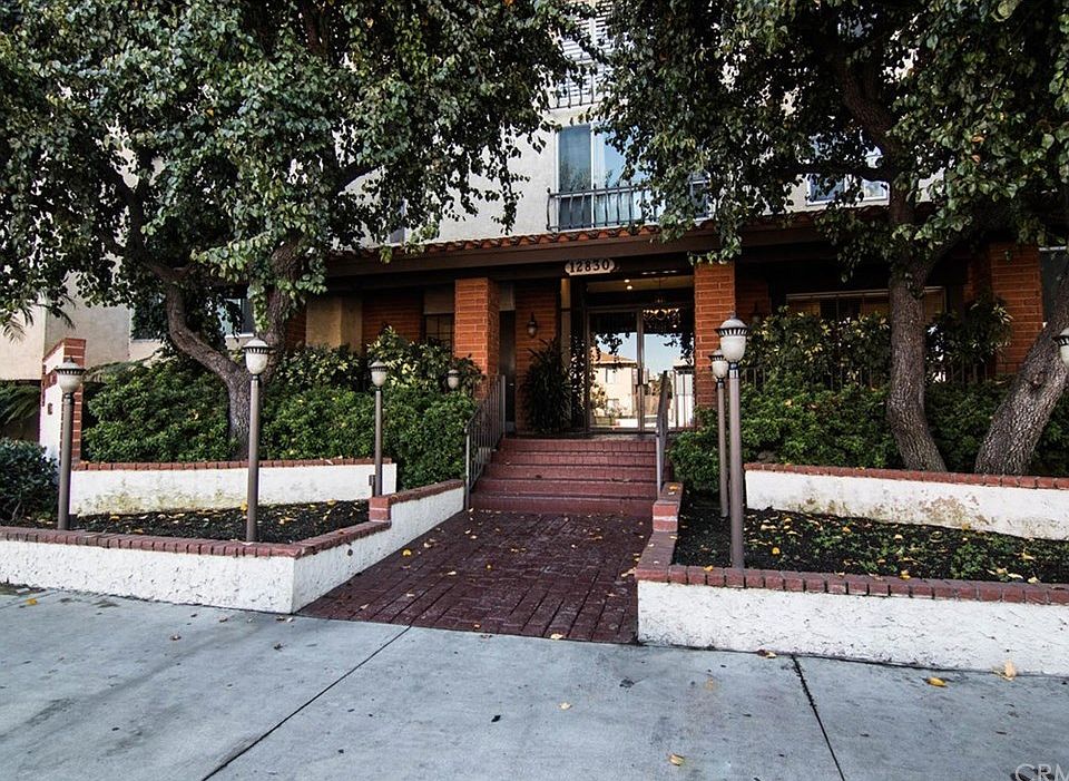 1st image of 12830 Burbank Blvd Unit 308
