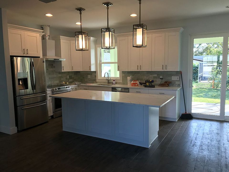 2nd image of 1935 Ripon Dr