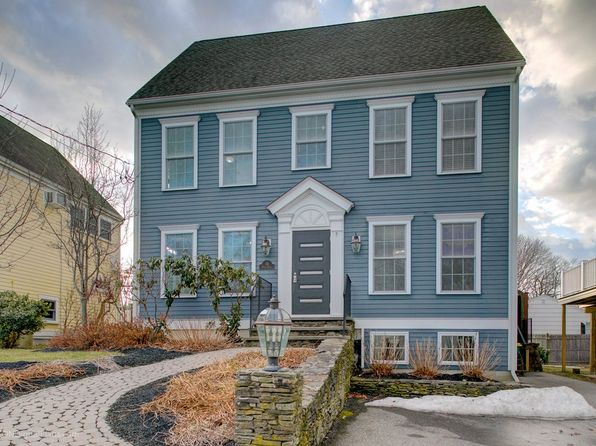 54 Easton Ave