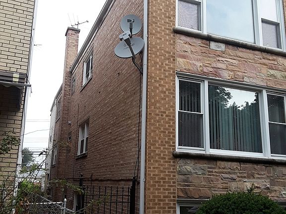 2nd image of 6848 W Diversey Ave