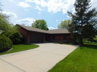 W161N10971 Meadow Dr, Germantown, WI 53022