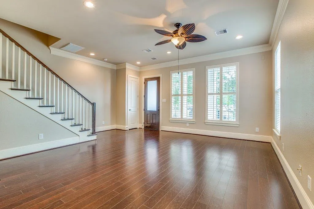 4 bed, 3.5 bath, 2503 sqft, $5,300 — Photo 4