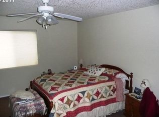 20696 NE Shore View Dr, Fairview, OR 97024