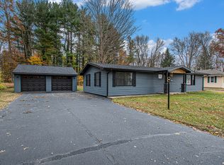 6165 N Shore Dr, Coloma, MI 49038