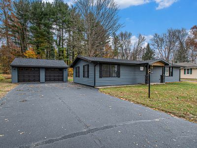 6165 N Shore Dr, Coloma, MI, 49038