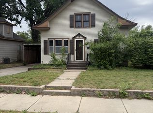 407 E 11th Ave, Hutchinson, KS 67501