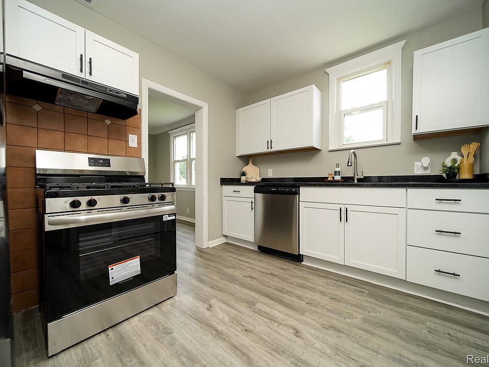 36807 Jefferson Ave, photo 18