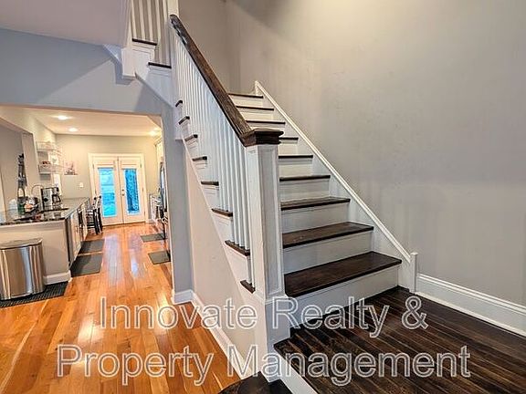 3rd image of 6519 Lincoln Dr