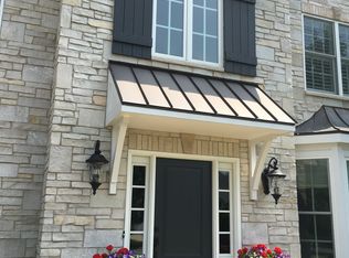 26W400 Glen Eagles Dr, Winfield, IL 60190