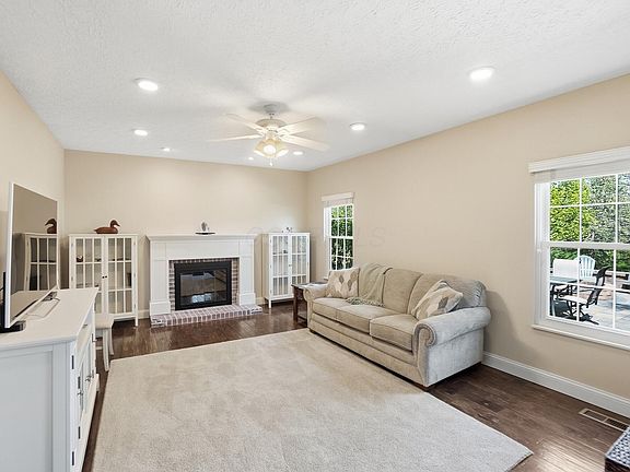 4th image of 5598 Barney Dr
