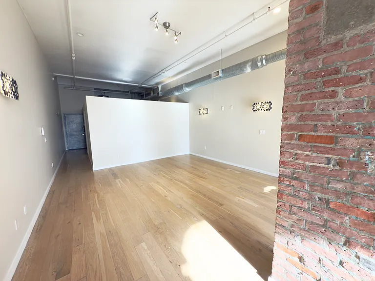 728 Market St #906 — Photo 17