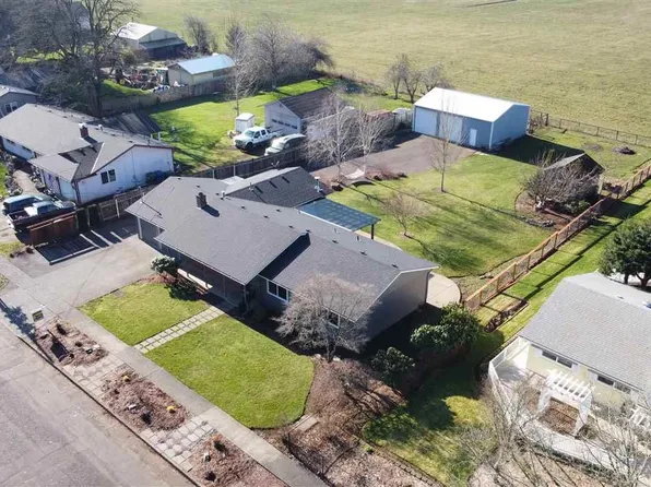 671 NE Pine St, Sublimity, OR 97385
