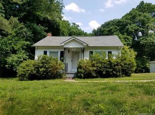 121 Atkinson Dr, Charlotte, NC 28214