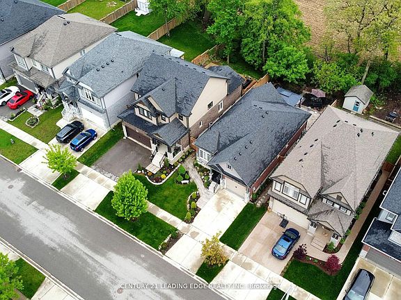 3rd image of 88 Fraserwood Ct