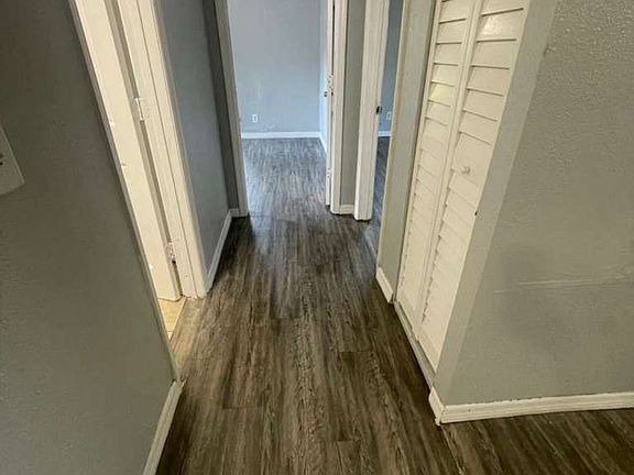 5th image of 1700 15th Ave S