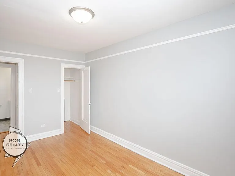 Bright and Sunny Cicero apartments! — Photo 17
