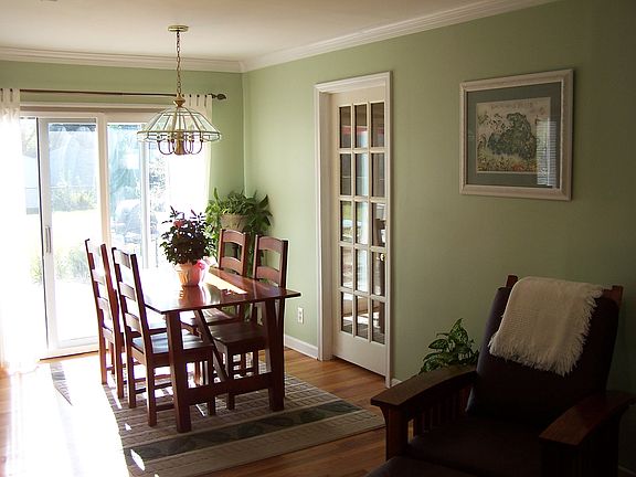 4th image of 9034 Marlowe Ave