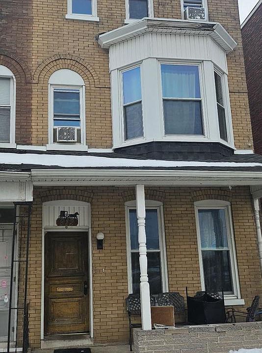 1st image of 912 Clayton Ave