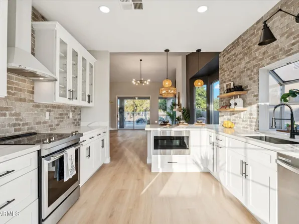26247 S FLAME TREE Drive, Sun Lakes, AZ 85248