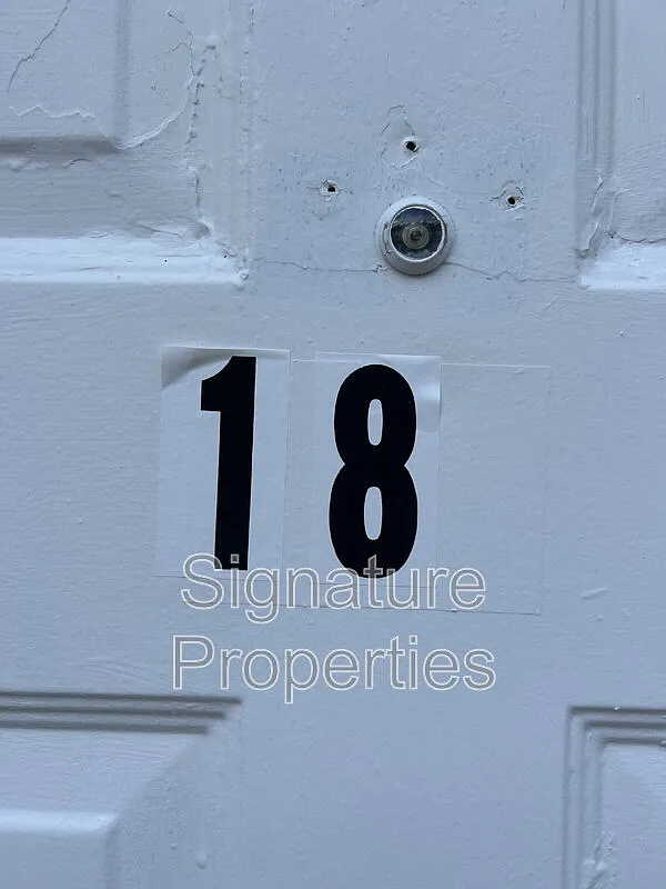 2 bed, 1.5 bath, $875 — Photo 1